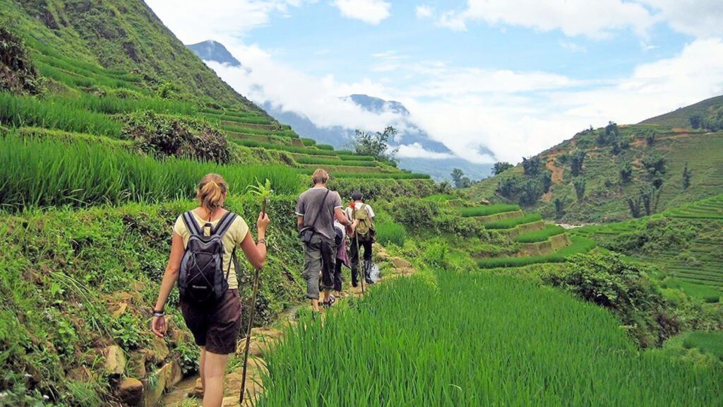 vietnam packing list - sapa