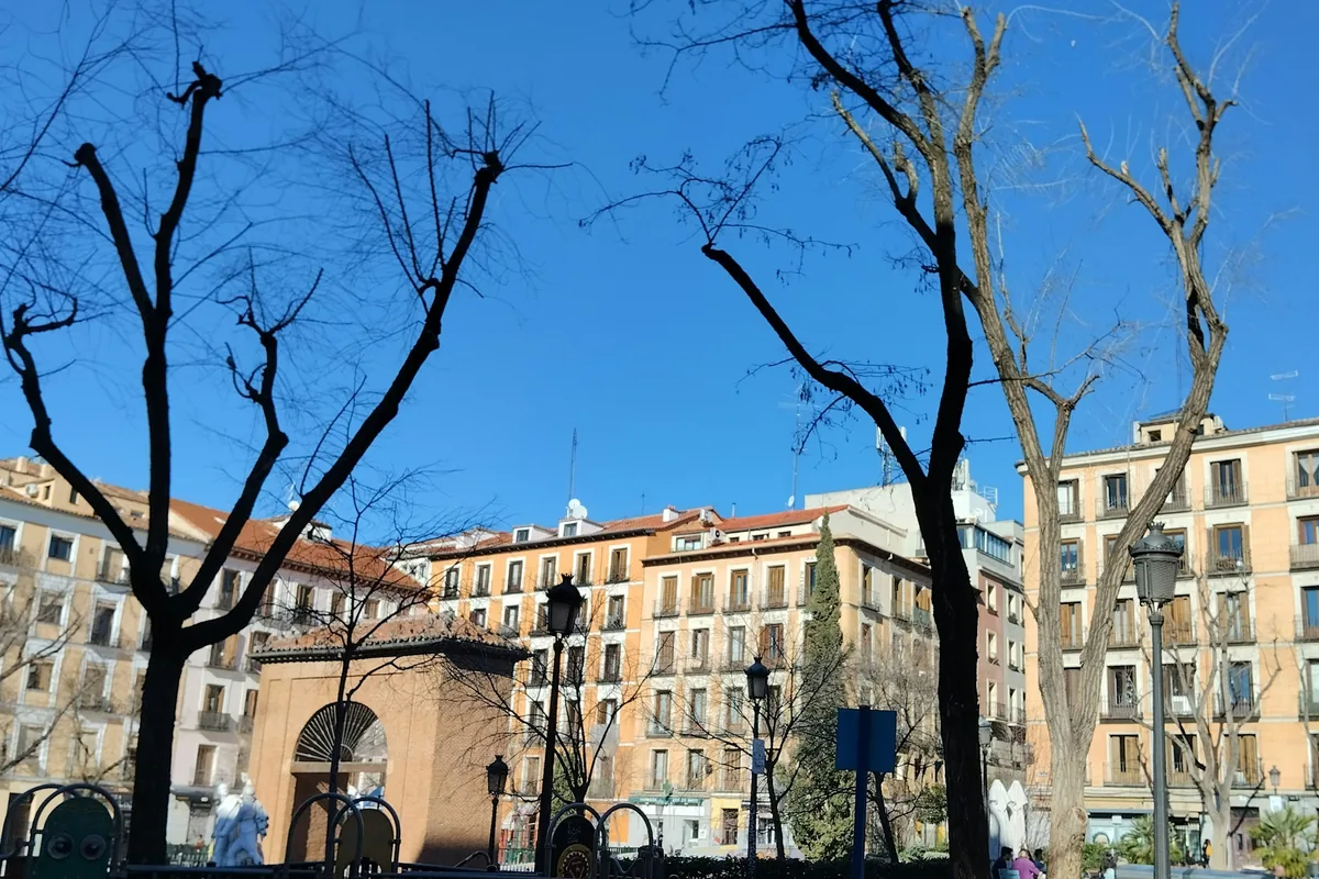 Plaza del Dos de Mayo and the Monteleón arch in Malasaña, Madrid