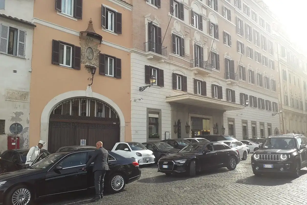 Street frontage of Hotel Hassler Roma, home of the Hassler terrace