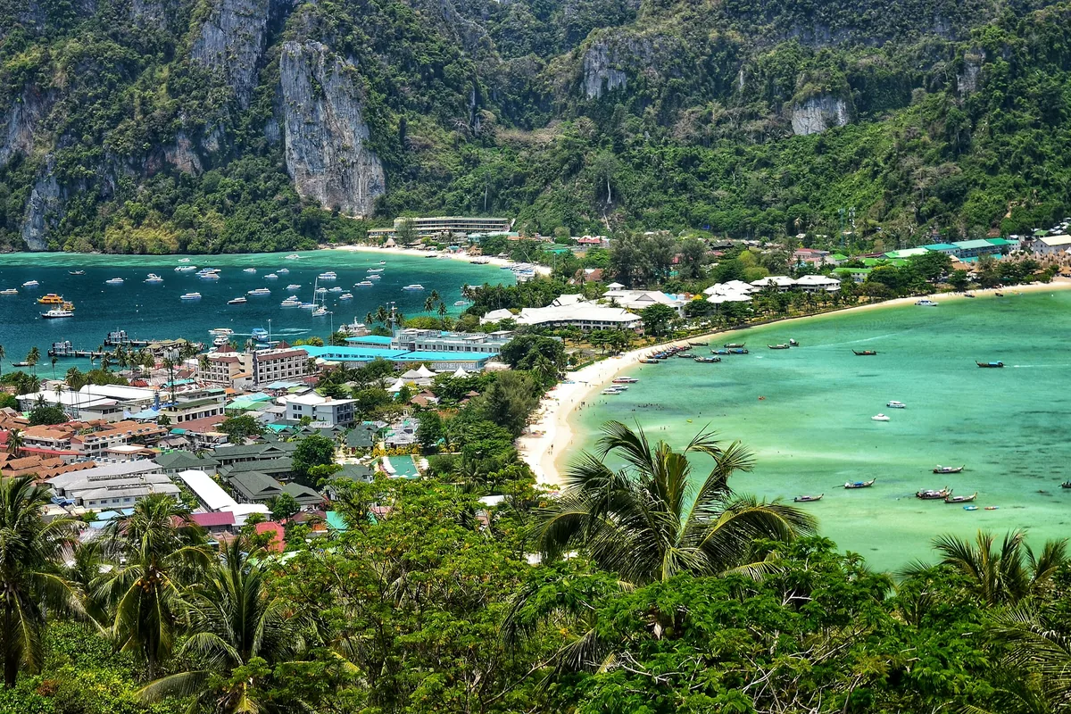 Twin bays of Phi Phi Don seen from the Phi Phi Viewpoint